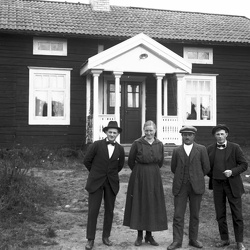 Tidiga personbilder med namn.
